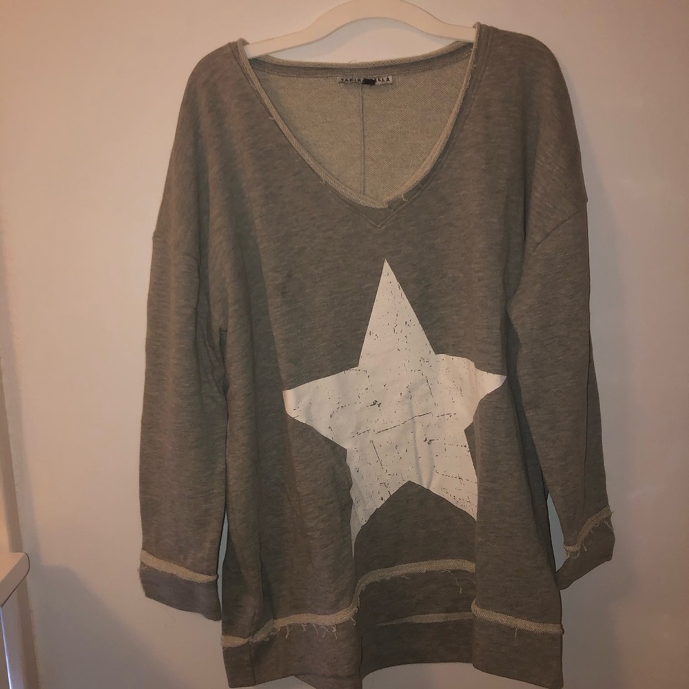 Yakira Bella V neck Tunic/Sweater